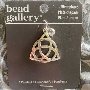 Silver Celtic knot pendant
